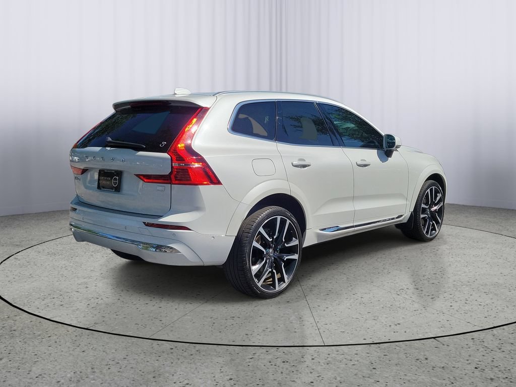 Used 2023 Volvo XC60 T8 Ultimate w/ Climate Package AWD/4WD image 4