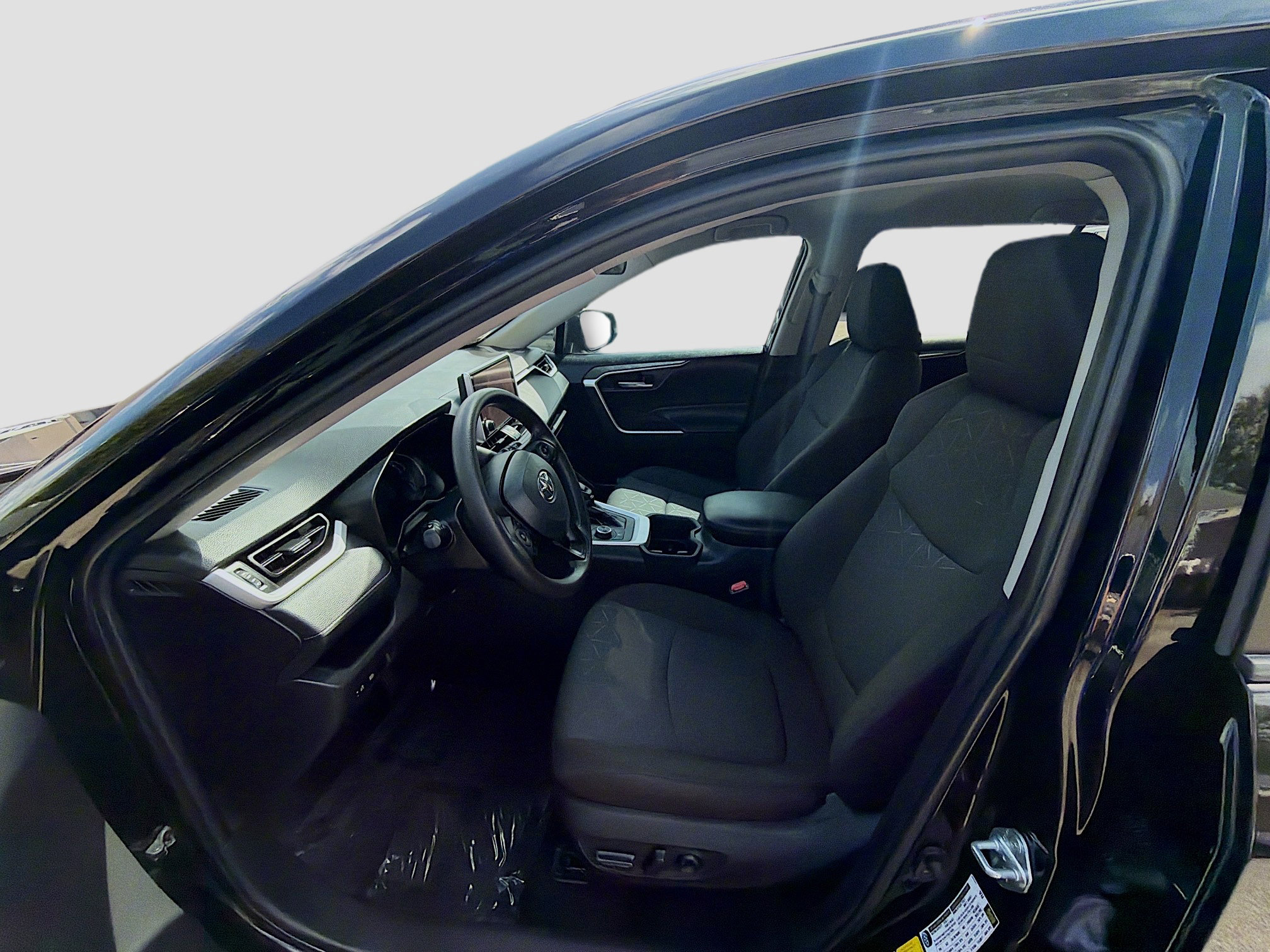 Used 2023 Toyota RAV4 Hybrid Woodland image 18