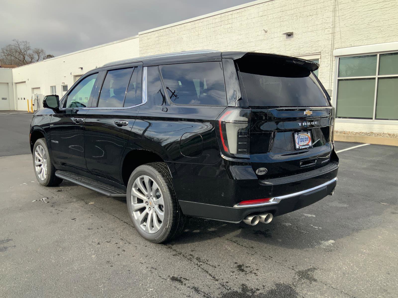 New 2026 Chevrolet Tahoe Premier w/ Sun And Tow Package AWD/4WD image 4