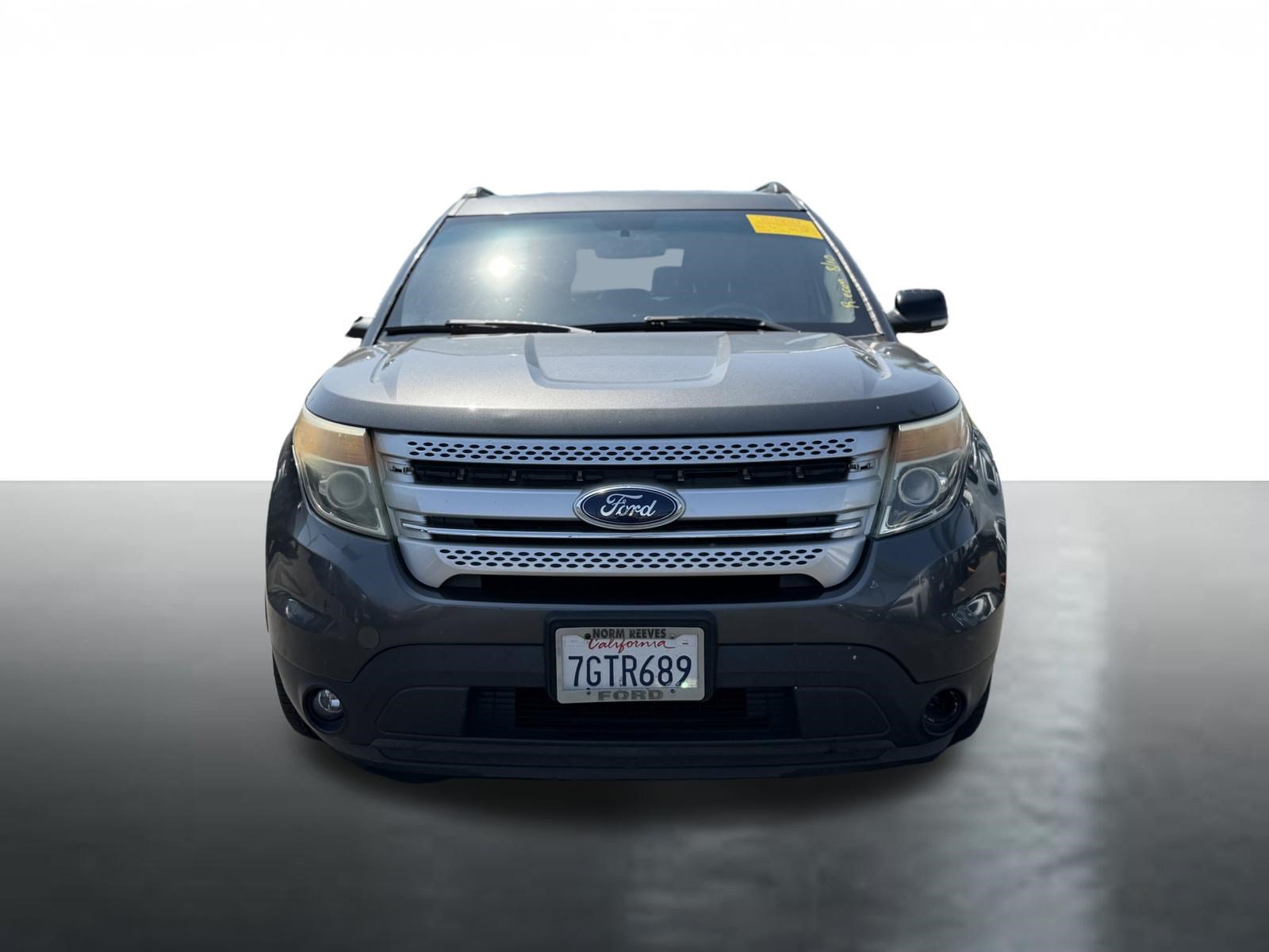 Used 2015 Ford Explorer XLT w/ Equipment Group 202A FWD image 3