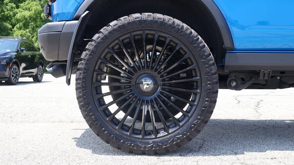 Used 2025 Ford Bronco Badlands AWD/4WD image 11