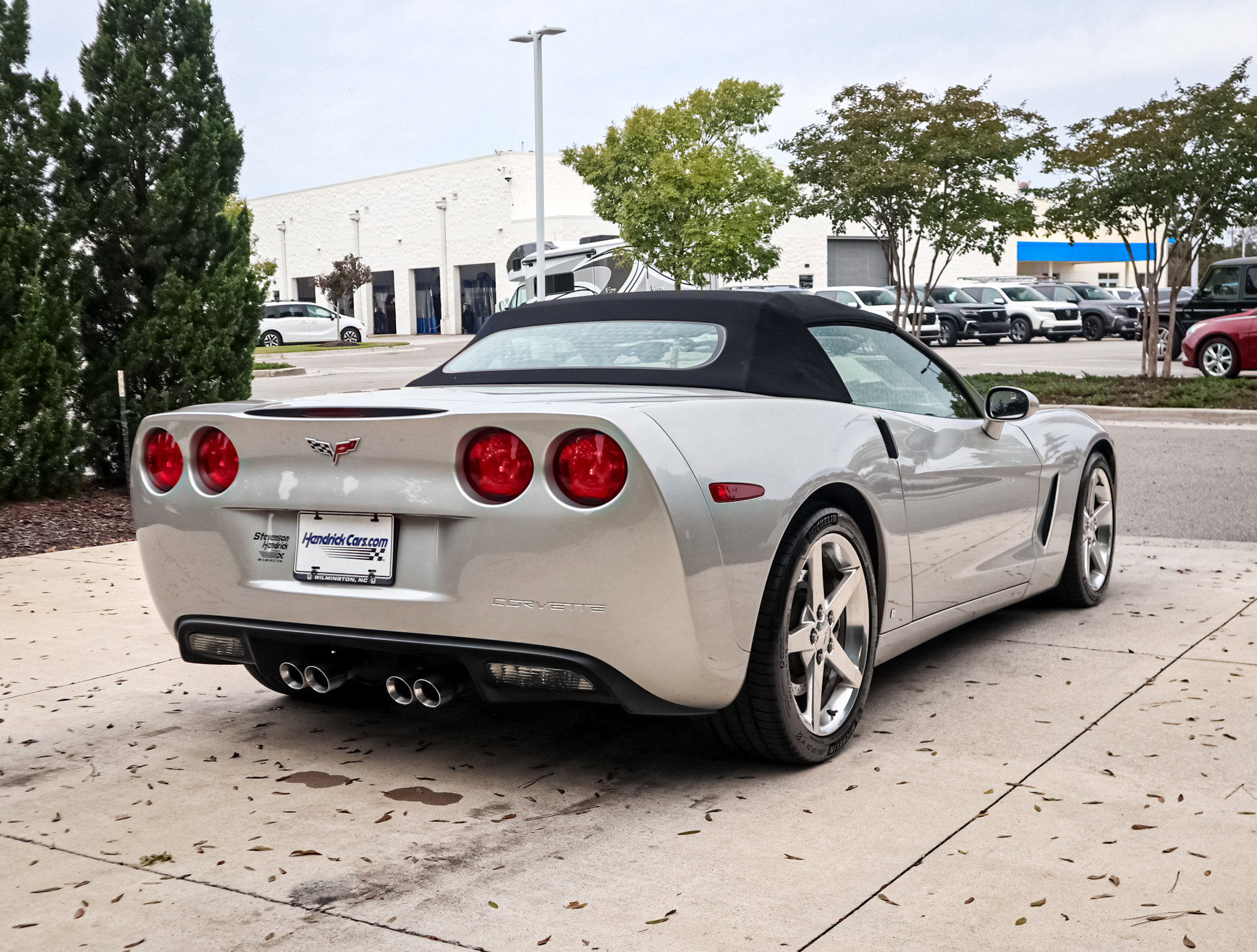 Used 2006 Chevrolet Corvette Convertible w/ Preferred Equipment Group image 10