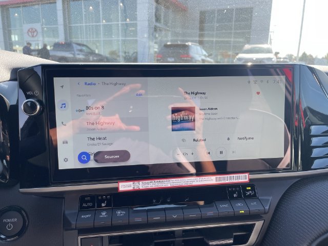 New 2026 Toyota Camry Hybrid AWD/4WD image 22