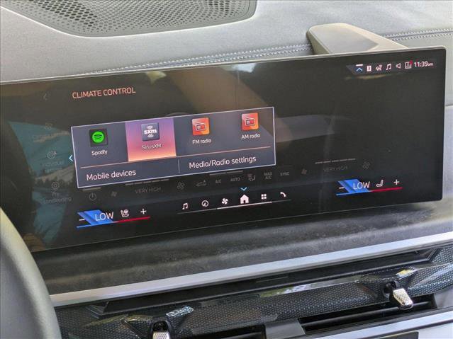 New 2026 BMW X7 xDrive40i w/ Premium Package image 12