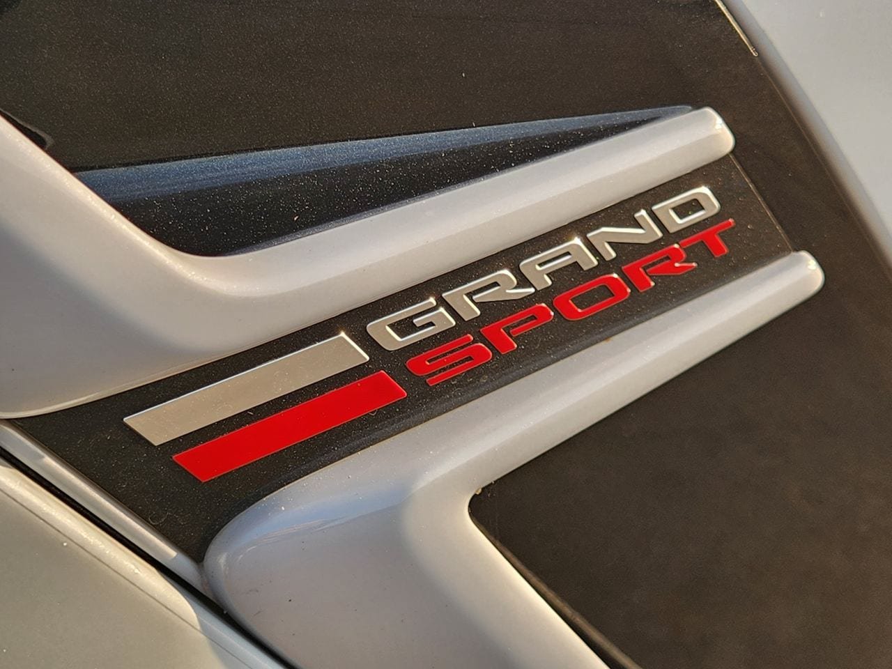 Used 2018 Chevrolet Corvette Grand Sport RWD image 11