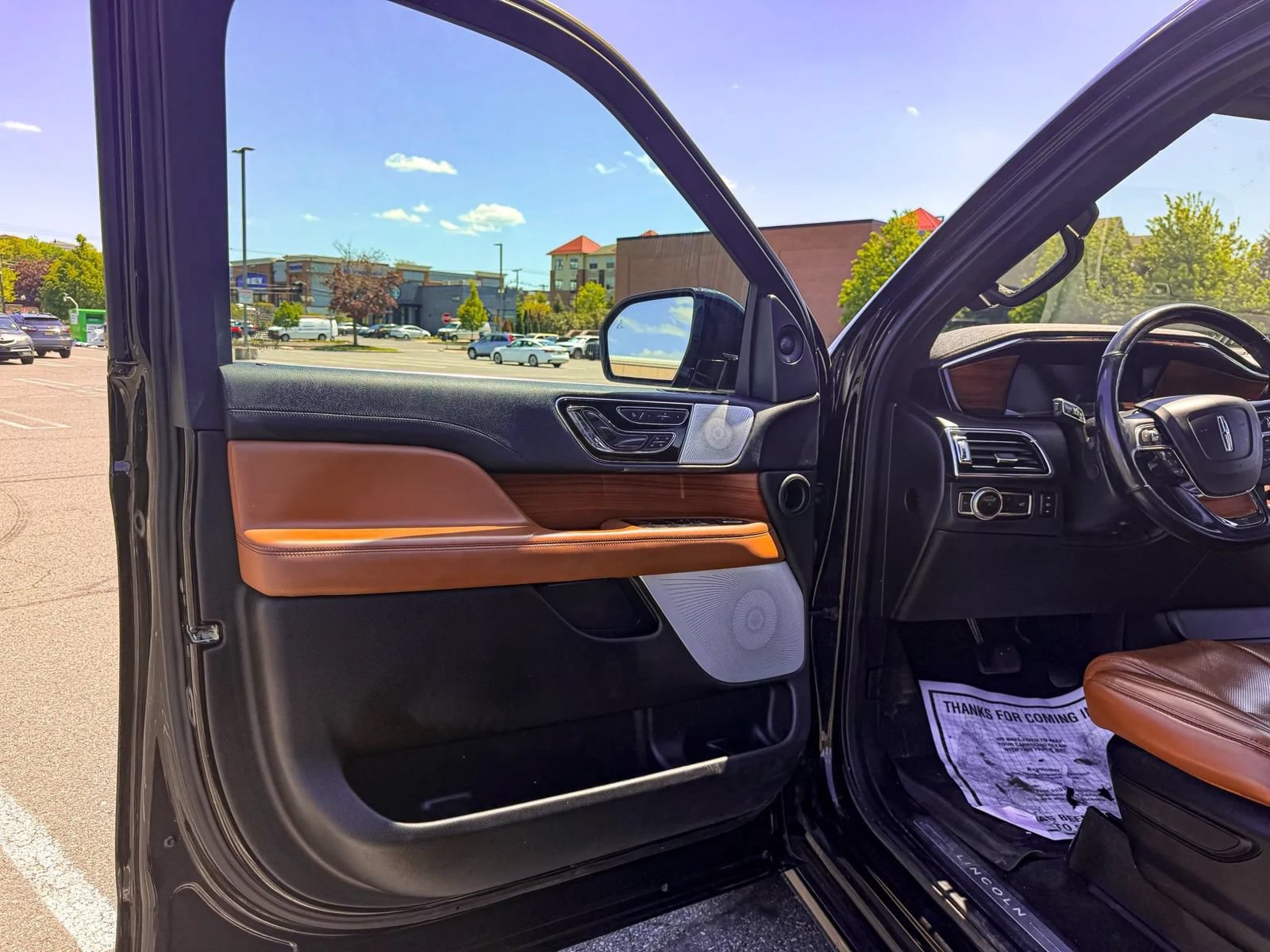 Used 2019 Lincoln Navigator L Reserve w/ Cargo Package AWD/4WD image 9