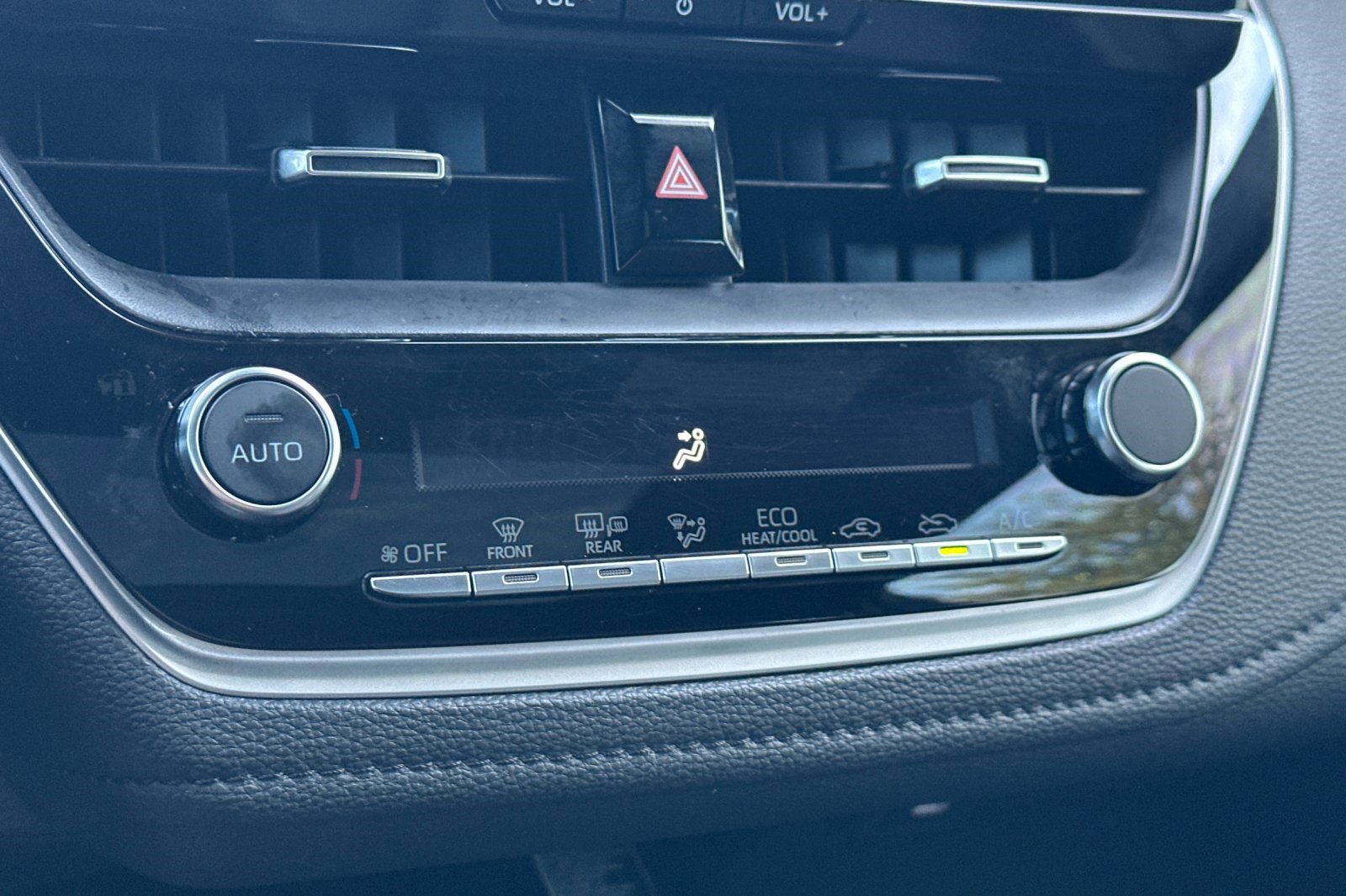 Used 2025 Toyota Corolla XSE image 26