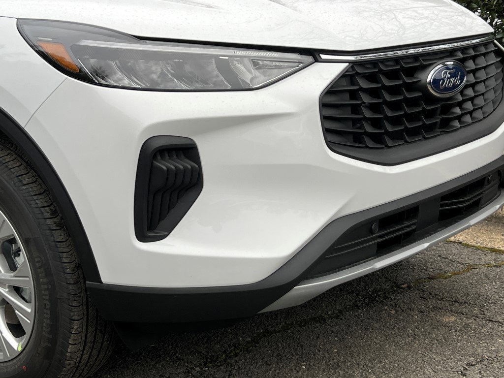 New 2026 Ford Escape Active w/ Cold Weather Package AWD/4WD image 2