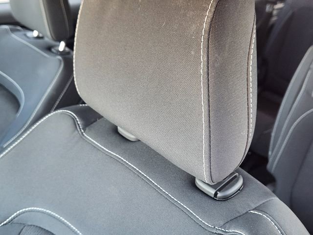 Used 2024 Jeep Grand Cherokee L Laredo image 15