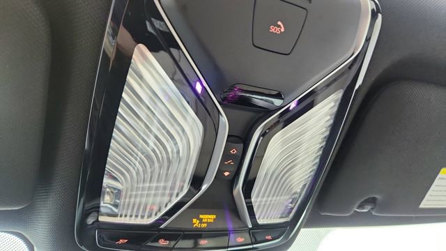 Used 2022 BMW 740i w/ M Sport Package image 57