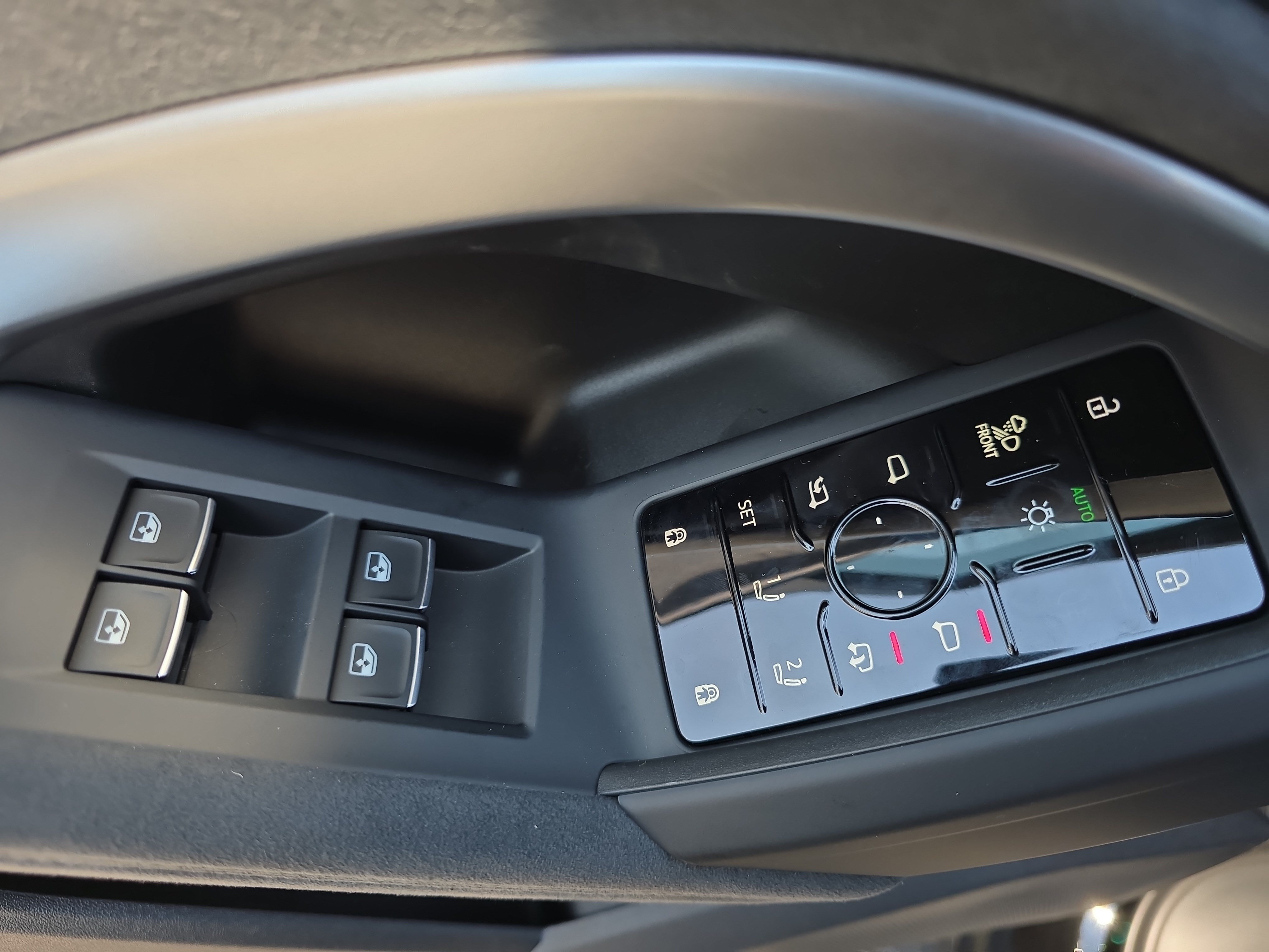 New 2026 Audi SQ5 Prestige AWD/4WD image 25