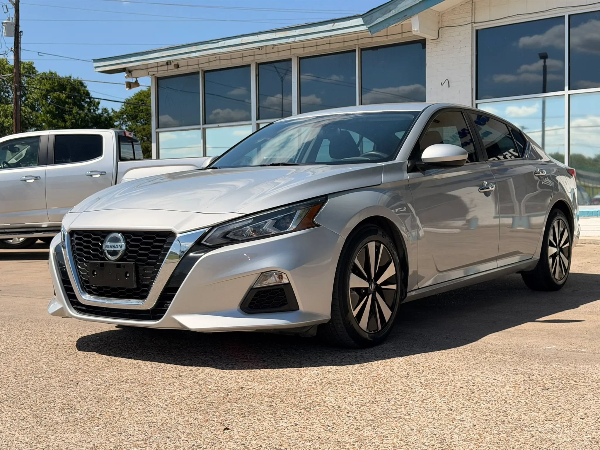 Used 2022 Nissan Altima 2.5 SV FWD image 7