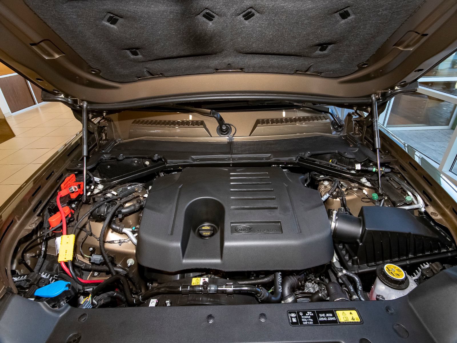 New 2026 Land Rover Defender 110 X-Dynamic SE AWD/4WD image 19