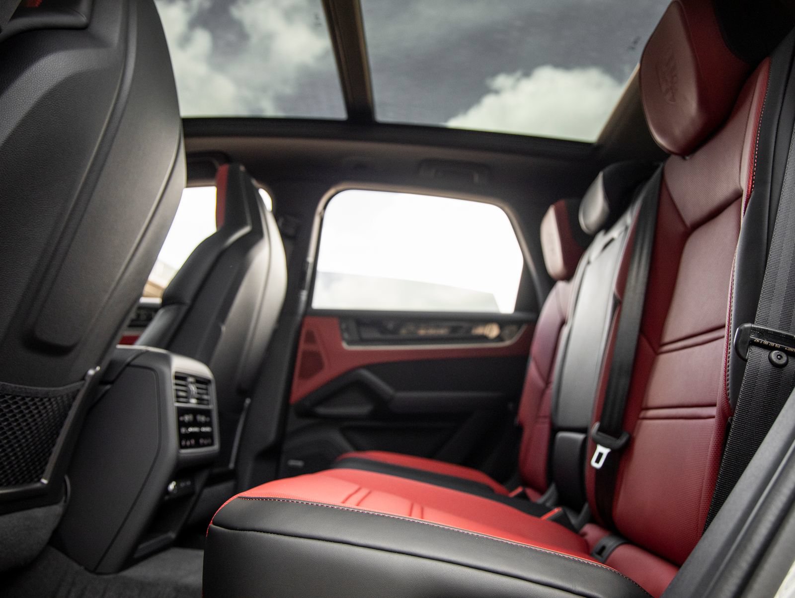 New 2026 Porsche Cayenne S AWD/4WD image 35