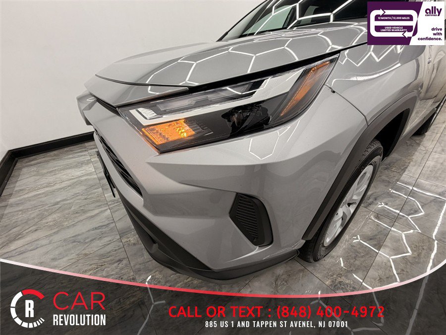 Used 2025 Toyota RAV4 LE AWD/4WD image 57