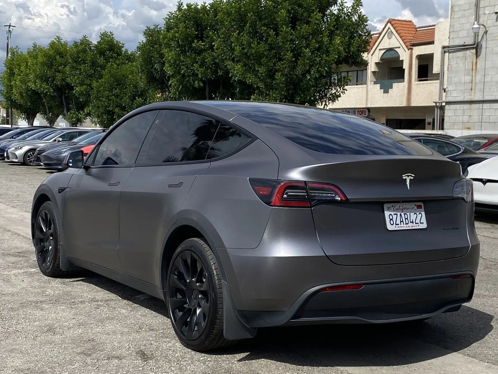 Used 2021 Tesla Model Y Long Range AWD/4WD image 2