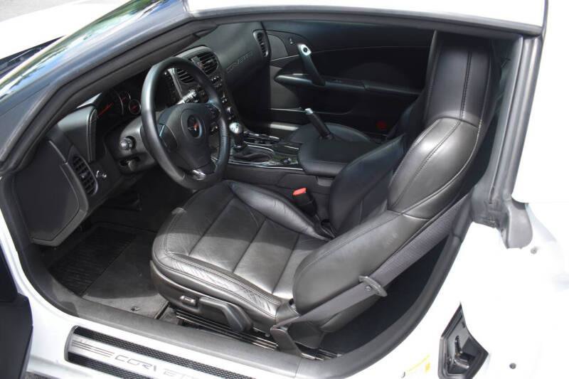 Used 2012 Chevrolet Corvette Coupe w/ Battery Protection Package RWD image 34