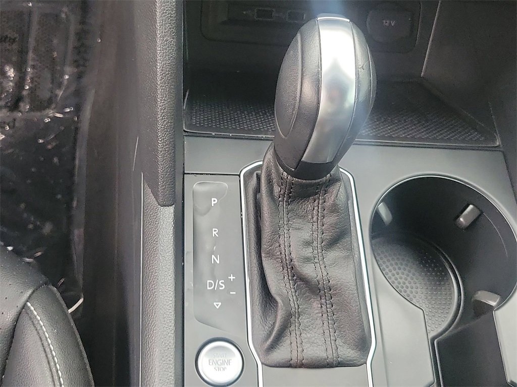 Used 2020 Volkswagen Atlas Cross Sport SE w/ Towing Package image 19