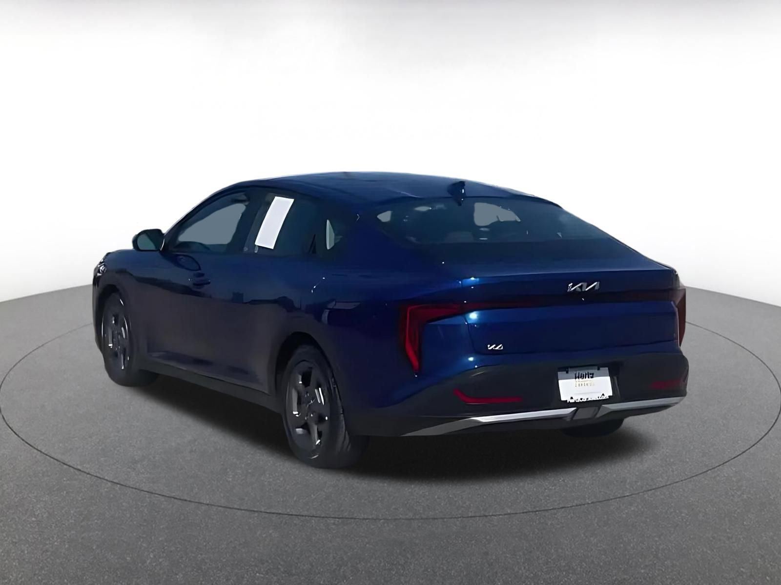 Used 2025 Kia K4 LXS image 11