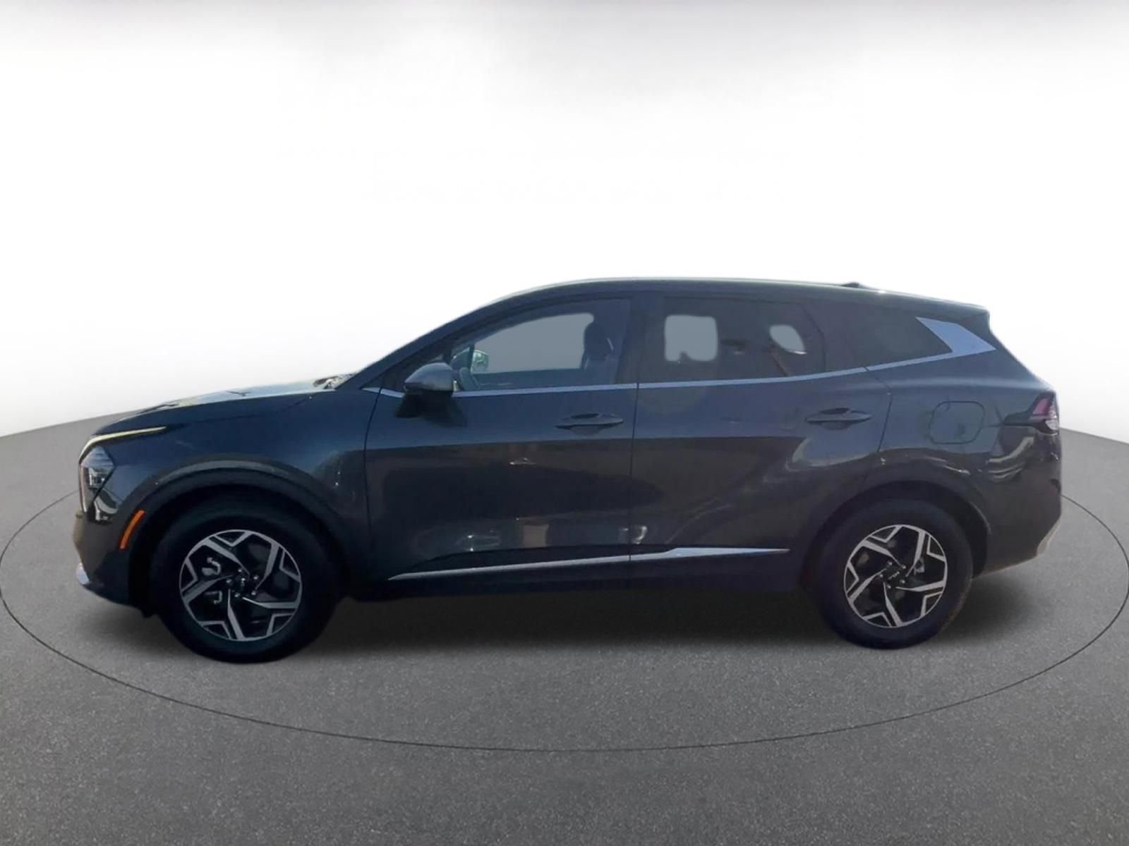 Used 2024 Kia Sportage LX FWD image 9