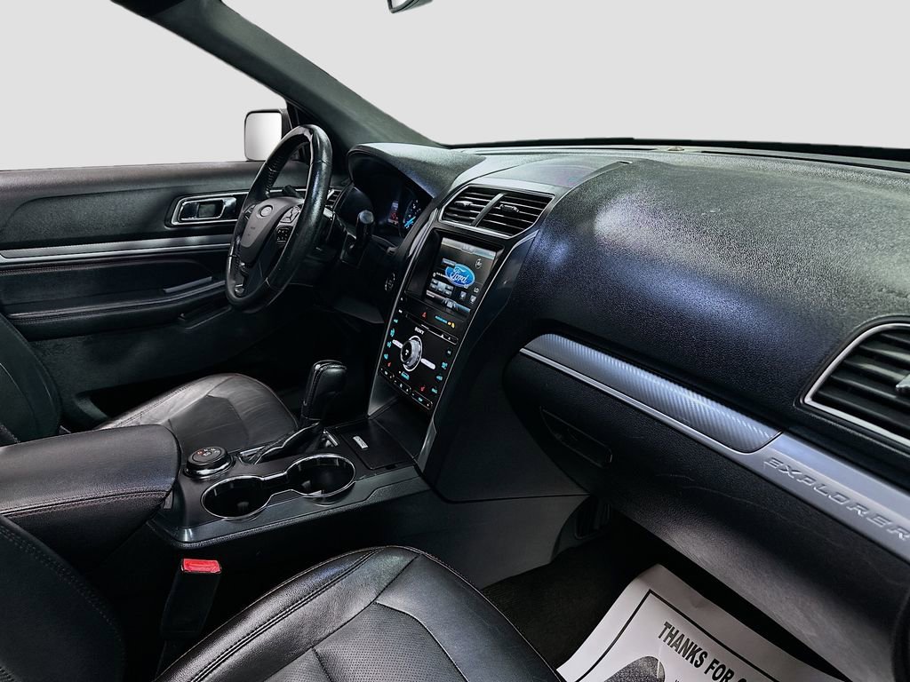 Used 2016 Ford Explorer Sport image 29