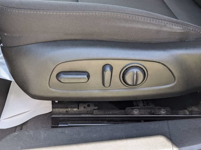 Used 2021 Chevrolet Malibu LT FWD image 17
