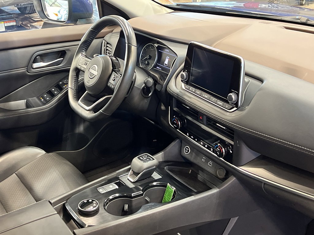Used 2023 Nissan Rogue SV w/ SV Premium B Package image 26