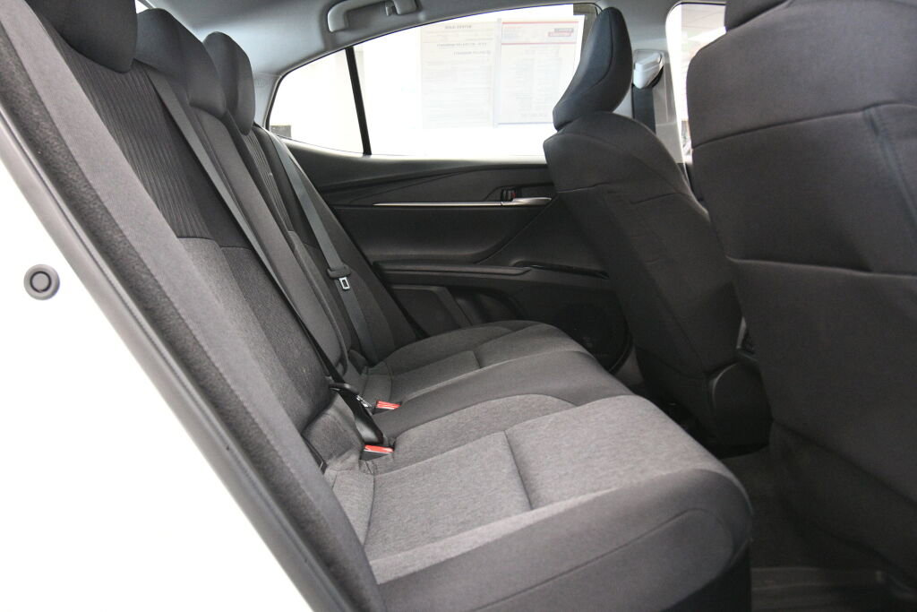 Used 2025 Toyota Camry LE image 22