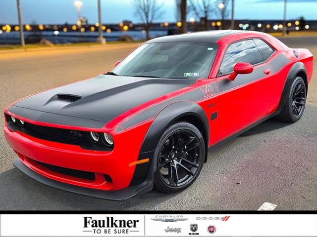 Used 2022 Dodge Challenger R/T Scat Pack RWD image 1