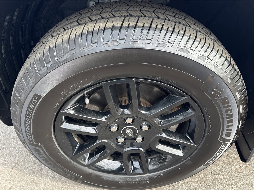 Used 2023 Land Rover Defender 110 S image 14