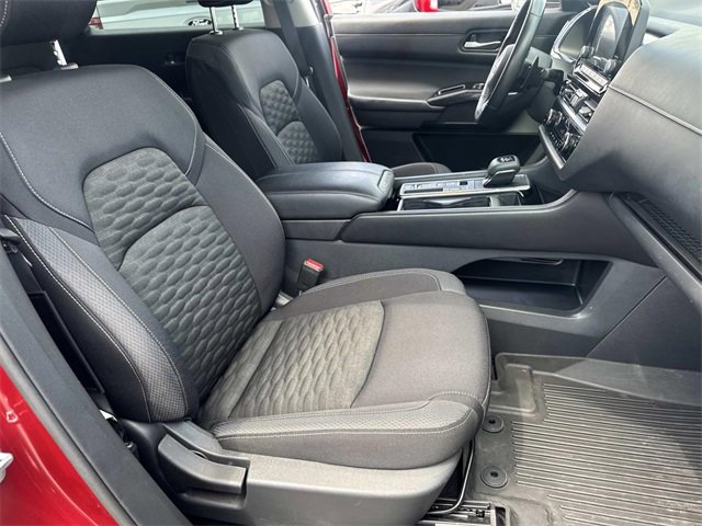 Used 2022 Nissan Pathfinder SV image 11