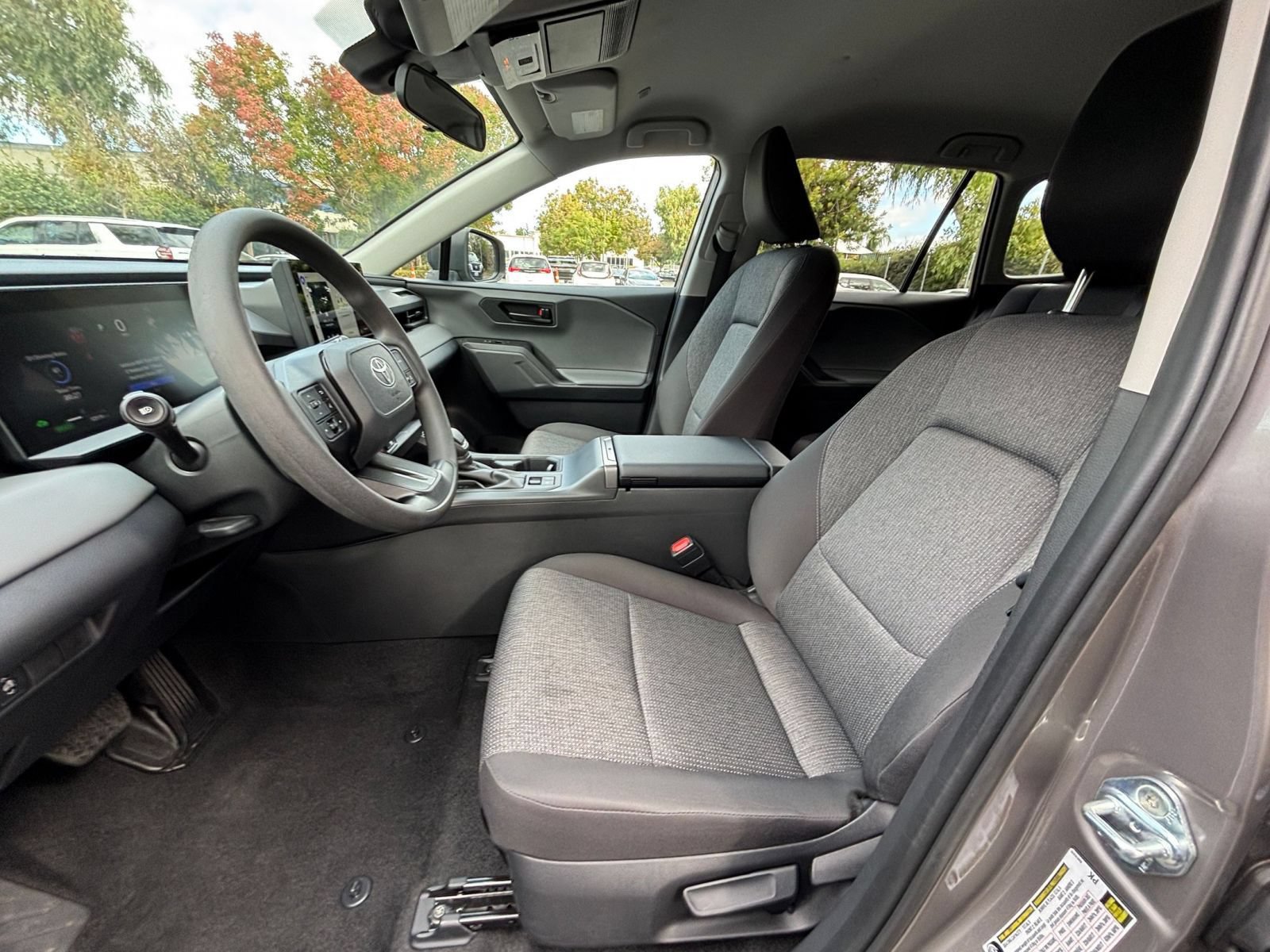Used 2026 Toyota RAV4 LE AWD/4WD image 25