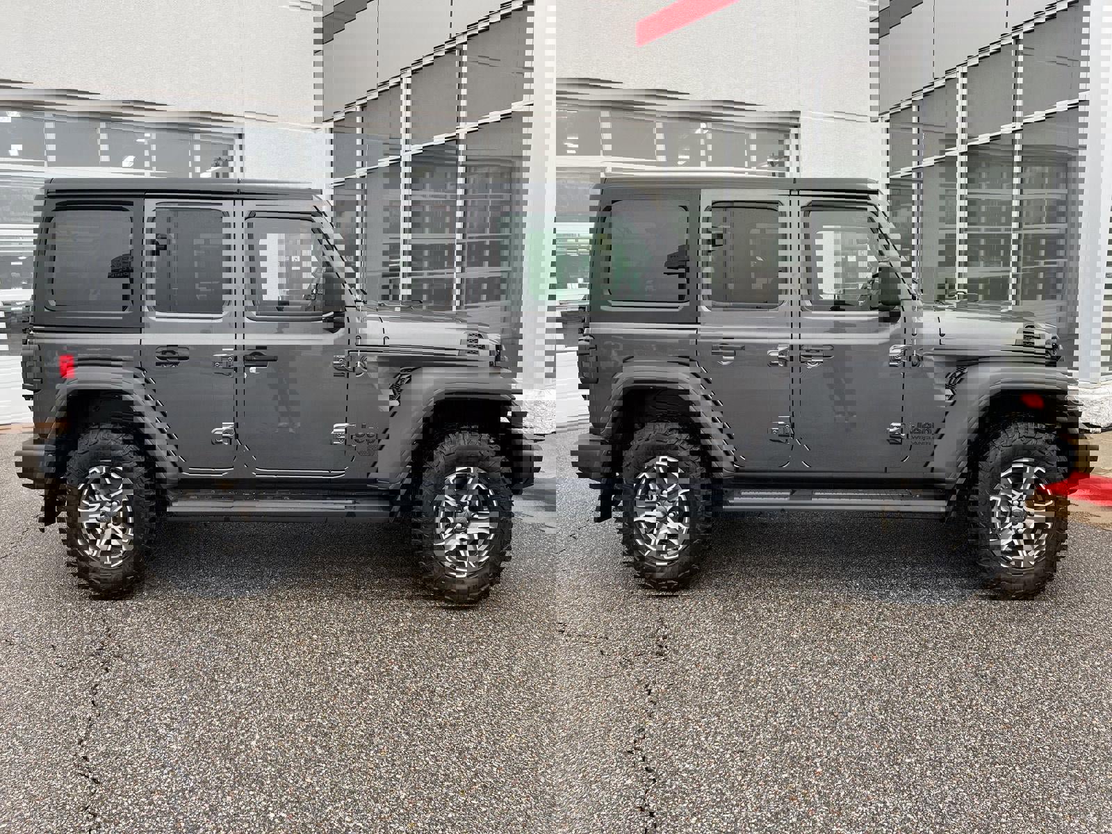 Used 2021 Jeep Wrangler Unlimited Sport image 28