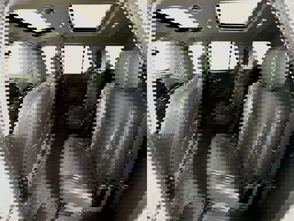 Used 2020 Chevrolet Traverse Premier image 19