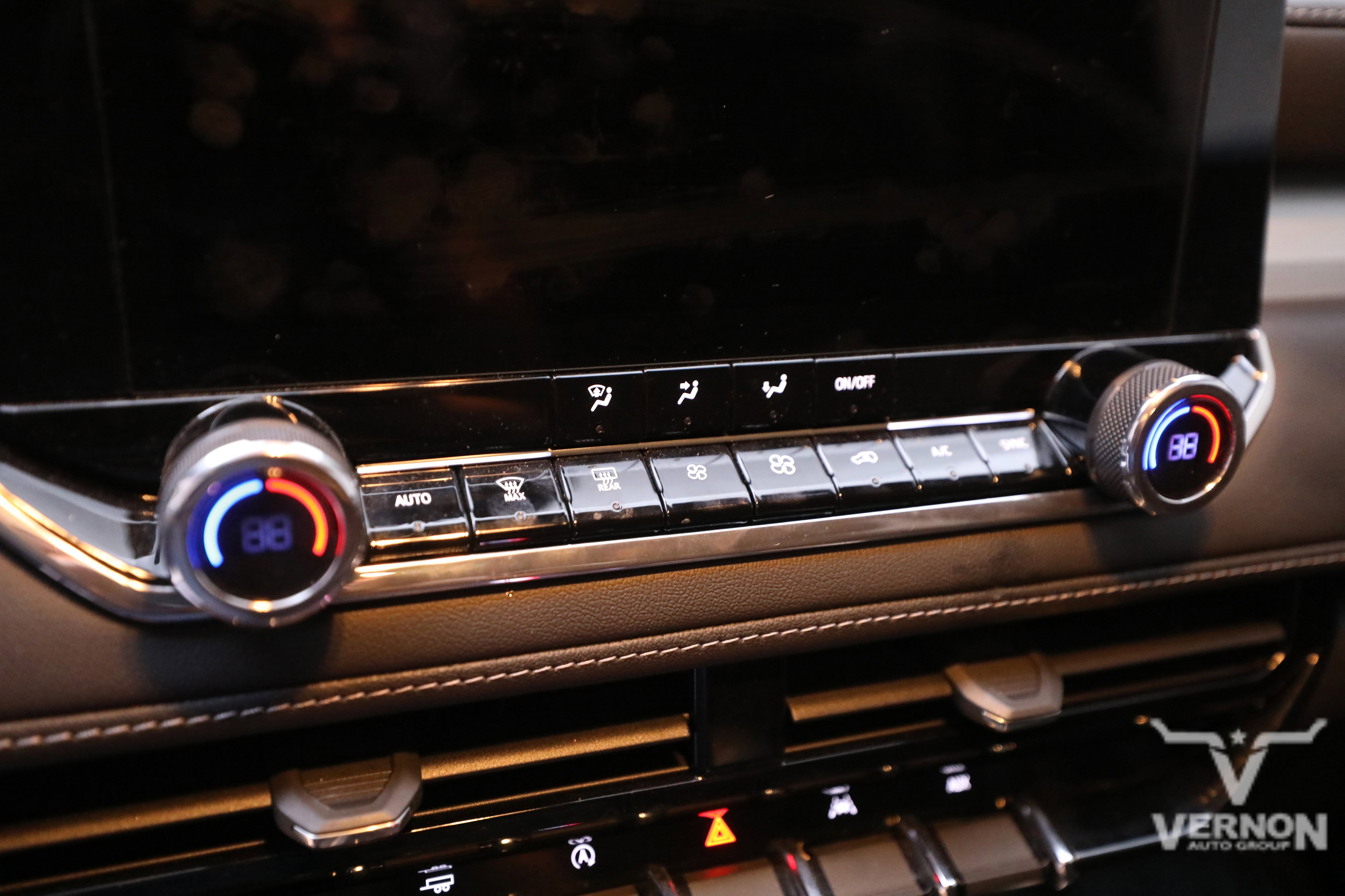 Used 2024 Chevrolet Colorado LT w/ LT Convenience Package image 23