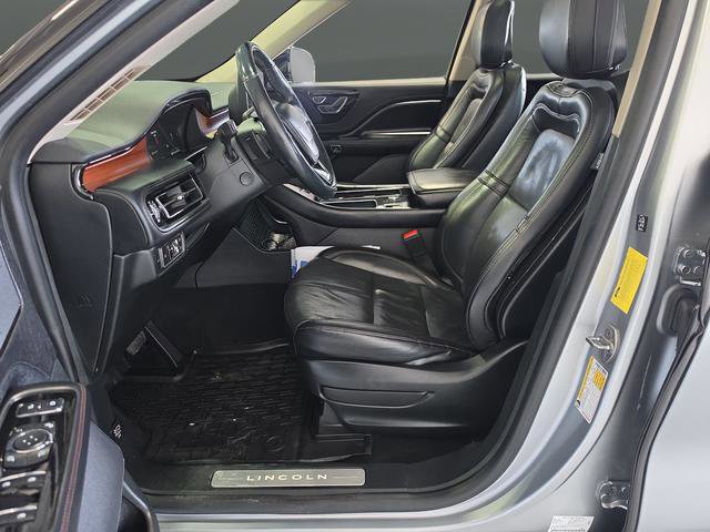 Used 2020 Lincoln Aviator Reserve w/ Equipment Group 201A image 4