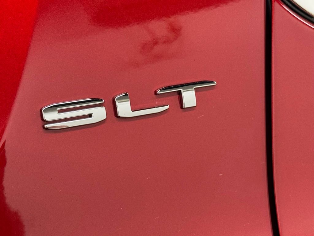 Certified 2023 GMC Acadia SLT w/ Technology Package image 24