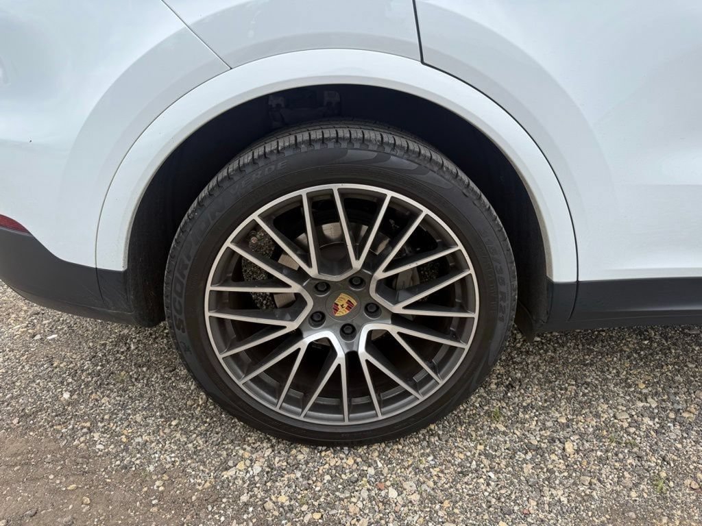 Used 2021 Porsche Cayenne S AWD/4WD image 14