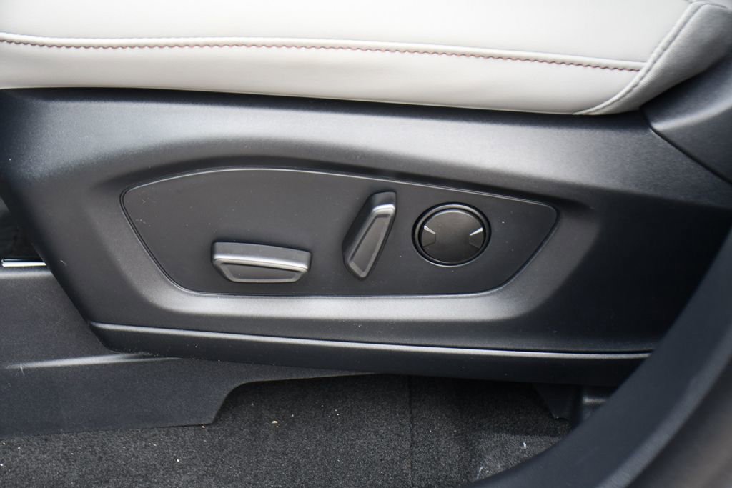 Used 2026 Ford Explorer Active w/ Active Comfort Package image 14