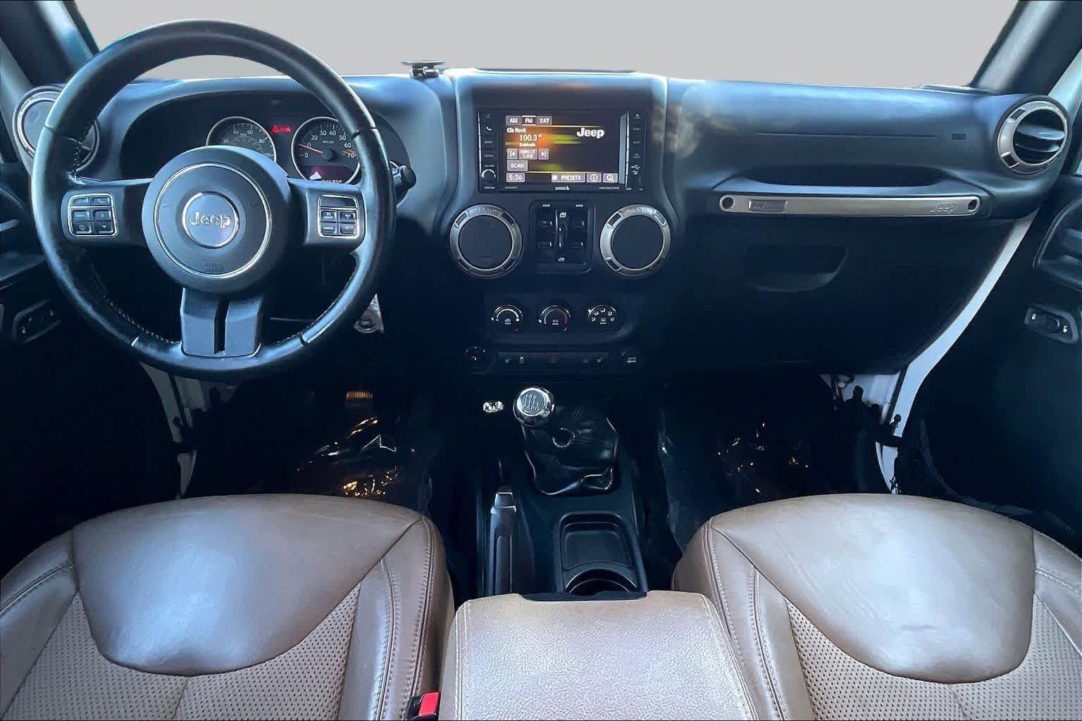 Used 2017 Jeep Wrangler Unlimited Sahara AWD/4WD image 13