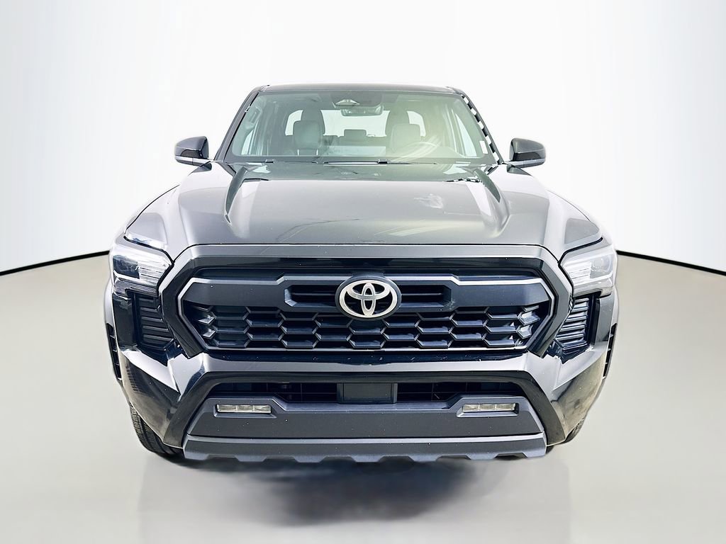 Used 2024 Toyota Tacoma TRD Off-Road image 2