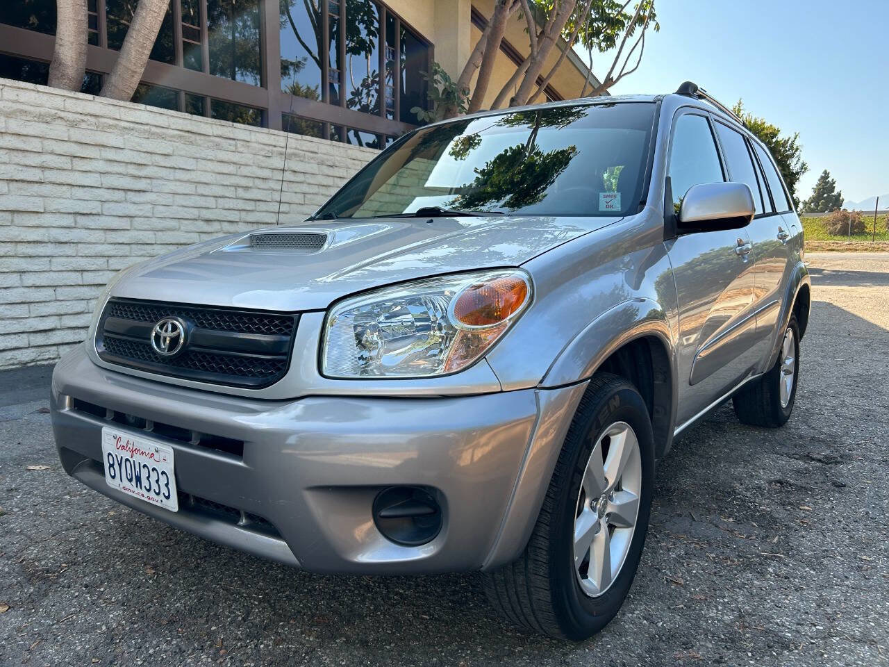 Used 2004 Toyota RAV4 2WD image 1