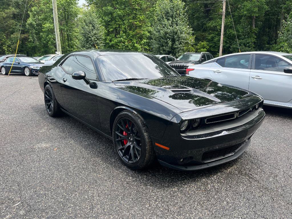 Used 2018 Dodge Challenger R/T Scat Pack w/ Dynamics Package RWD image 9