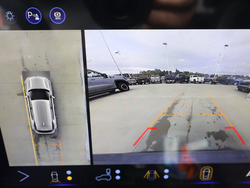 New 2027 Chevrolet Equinox LT w/ Convenience Package II AWD/4WD image 22
