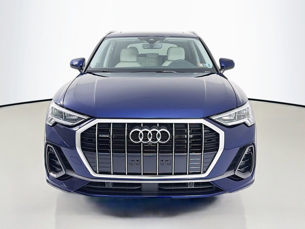 Certified 2025 Audi Q3 2.0T Premium Plus w/ Premium Plus Package image 2