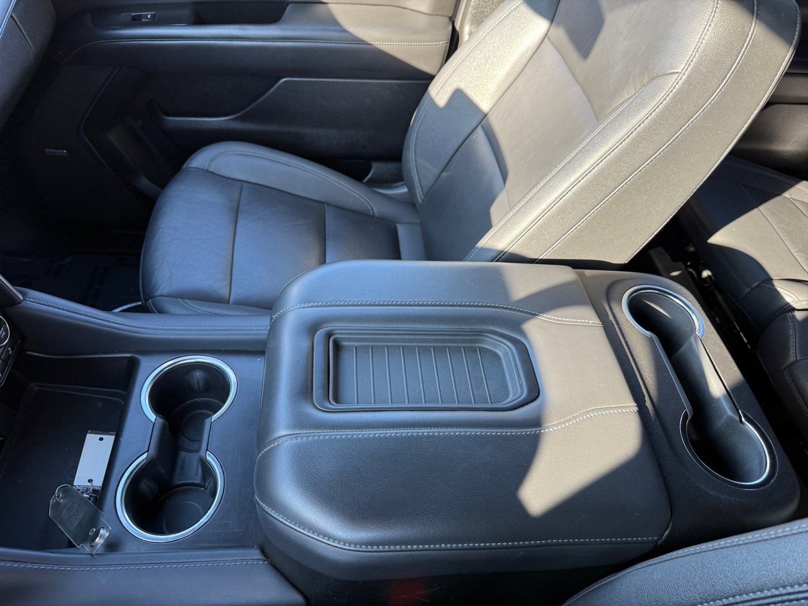 Used 2023 Chevrolet Suburban LT image 14