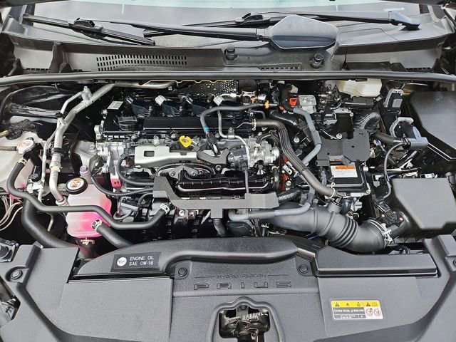 Used 2024 Toyota Prius LE image 27