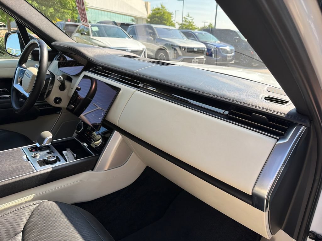 Used 2022 Land Rover Range Rover Long Wheelbase SE AWD/4WD image 38