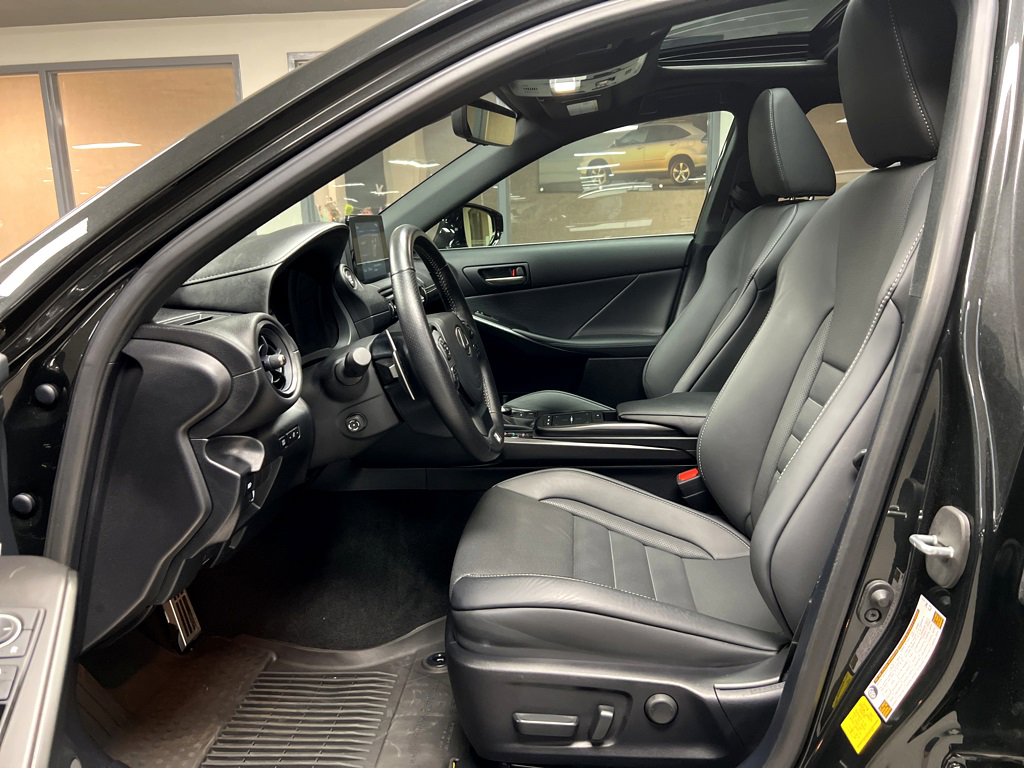 Certified 2024 Lexus IS 350 F Sport image 9