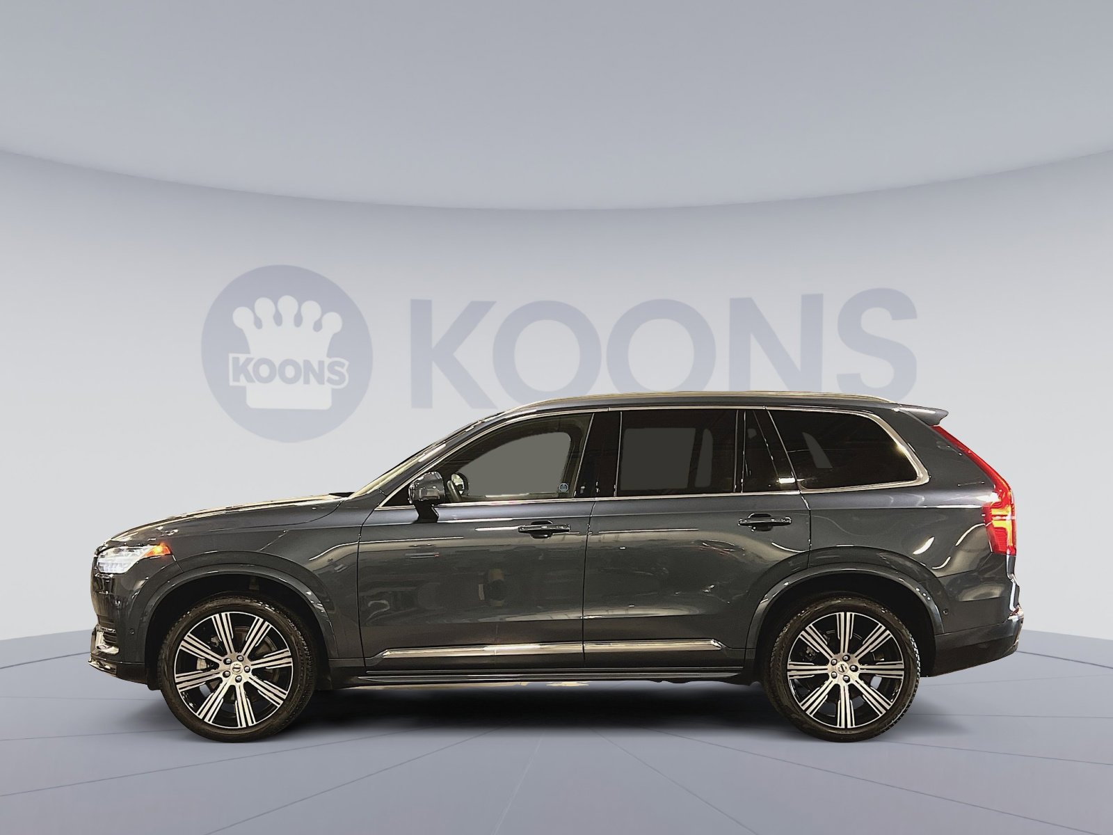 Used 2023 Volvo XC90 B6 Ultimate w/ Protection Package Premier image 2
